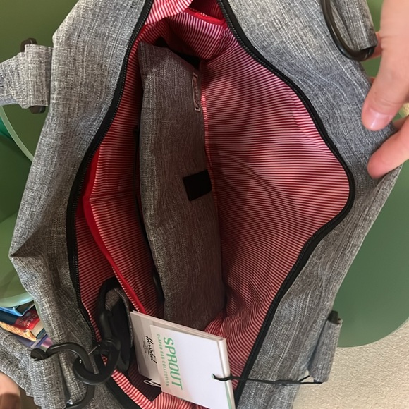 Herschel Strand Sprout diaper bag- NWT - Picture 3 of 5